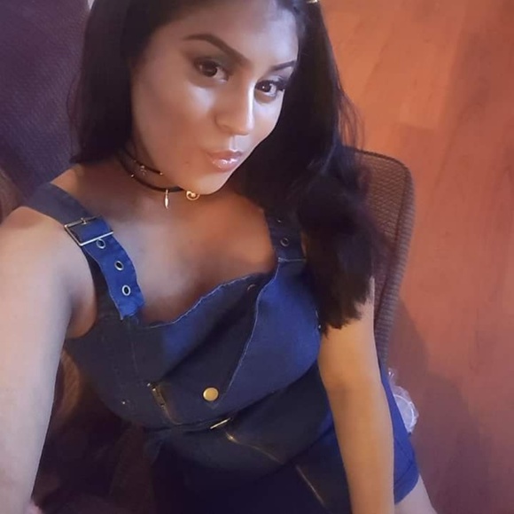 Meet your Posher, Sonia - Picture 2 of 5